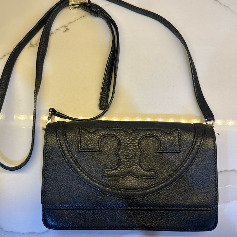 Tory Burch Black Leather Crossbody/clutch. Removable strap. Gently Loved!